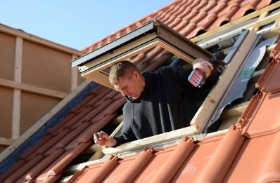 Pose de fenêtres de toit Velux à Cesseras